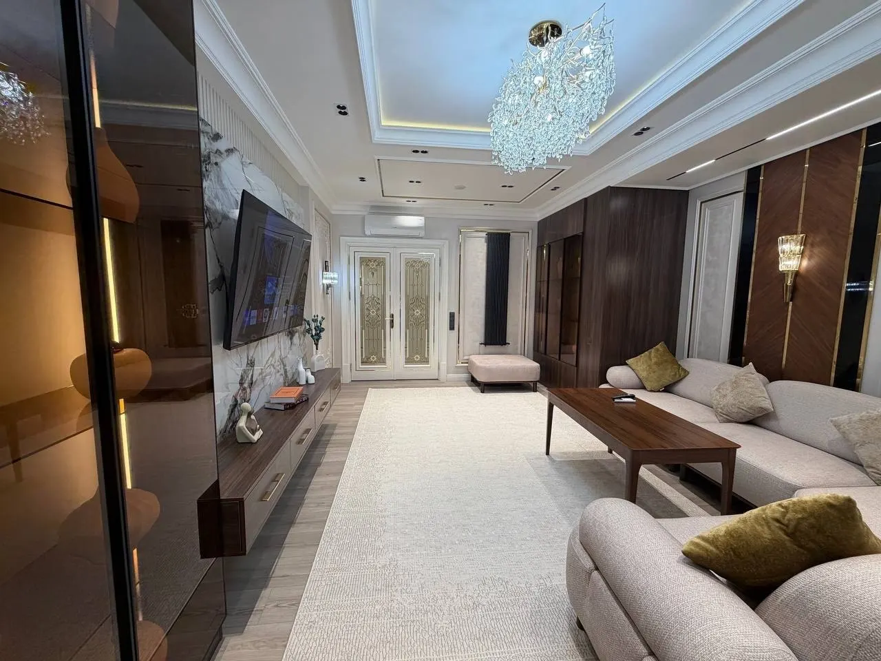 Sotiladi 3 xonali kvartira, 110 m², 4/10 qavat — Yakkasaroy tumani