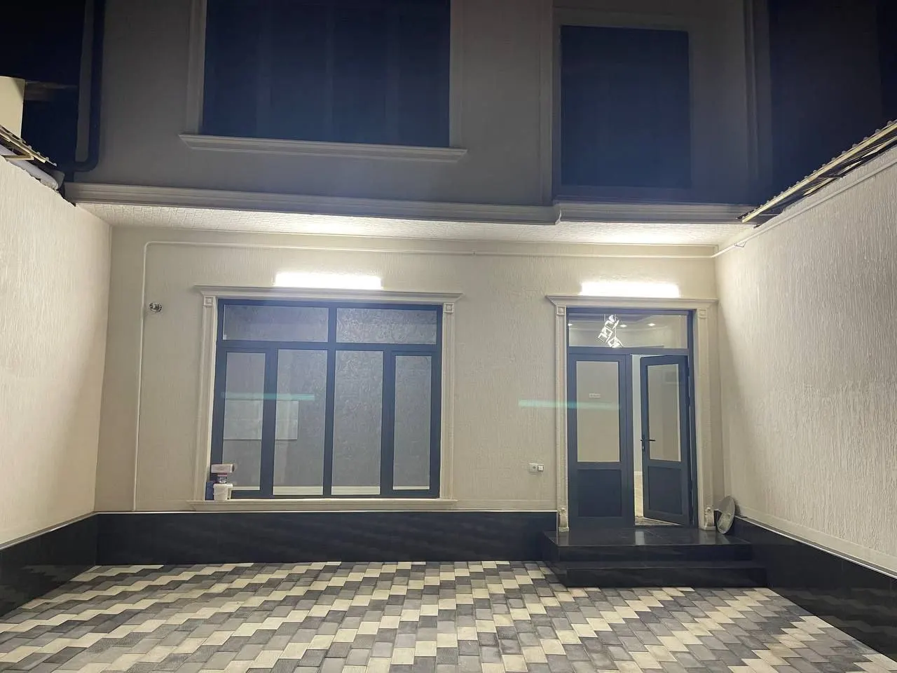 Сдаётся 6-комнатный дом, 2 сот., 180 м² — Мирабадский район