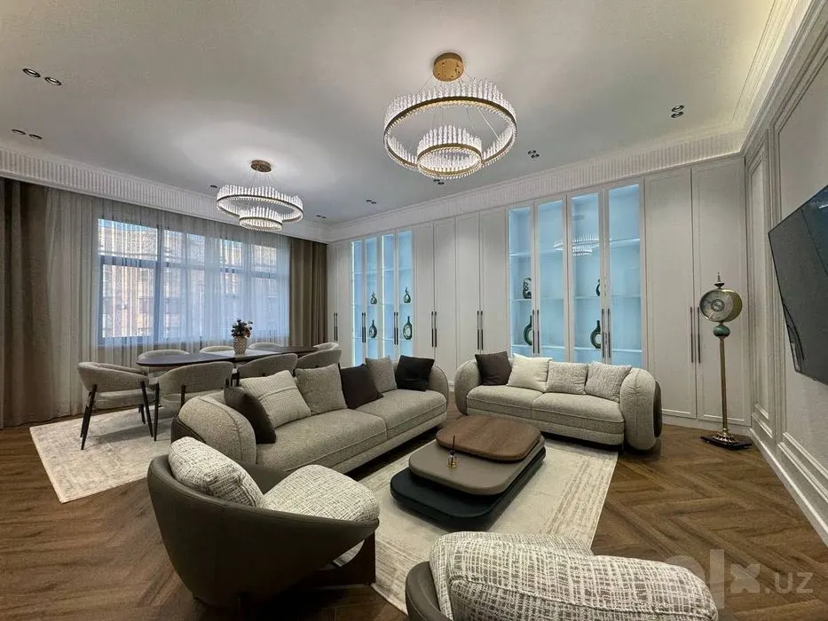 Продаётся 4-комнатная квартира, 180 м², 6/7 этаж — Мирабадский район