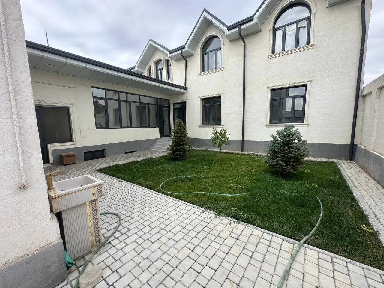 Sotiladi hovli uy, 3 sotix — Qibray tumani