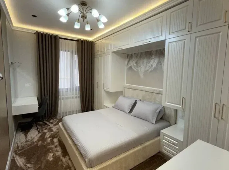 Продаётся 2-комнатная квартира, 54 м², 3/9 этаж — Чиланзарский район