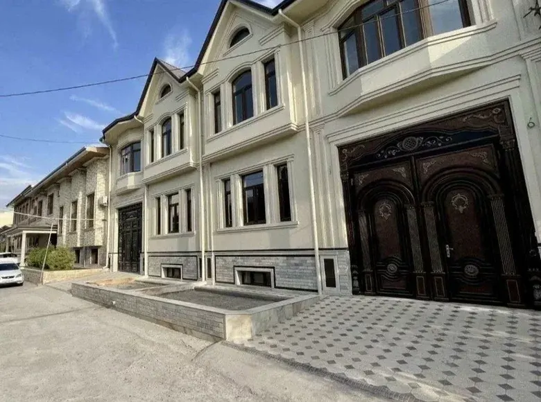 Сотилади 4 хонали ҳовли уй, 1.5 сотих, 150 м² — Сергели тумани