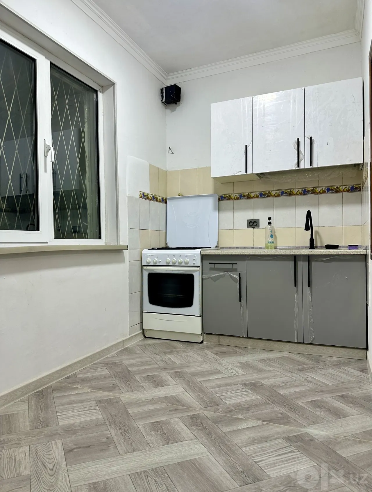 Sotiladi 2 xonali kvartira, 57 m², 1/5 qavat — Yangihayot tumani
