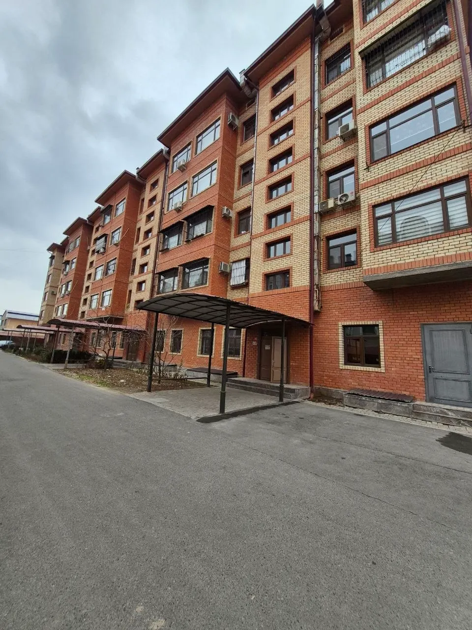 Сдаётся 2-комнатная квартира, 86 м², 3/5 этаж — Алмазарский район