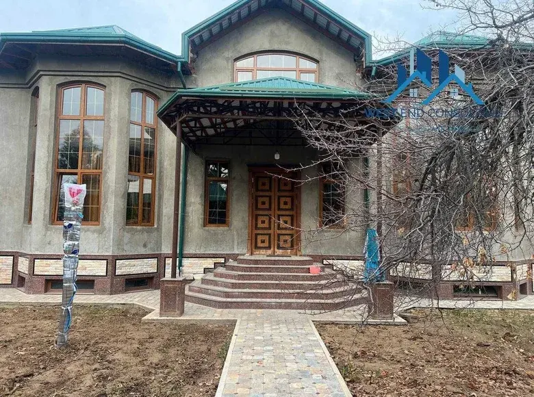 Сдаётся 10-комнатный дом, 10 сот., 1000 м² — Мирабадский район