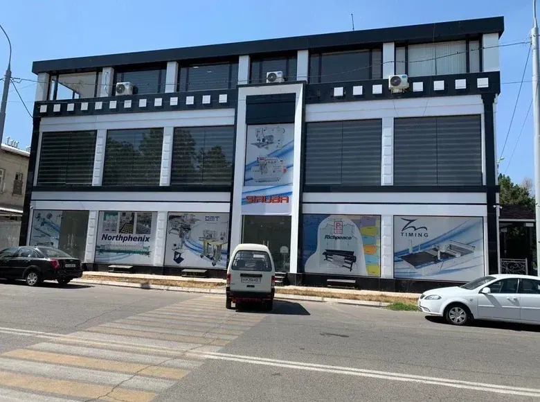 Сотилади тижорат биноси, 1333 м², 4.5 сотих — Мирзо Улуғбек тумани