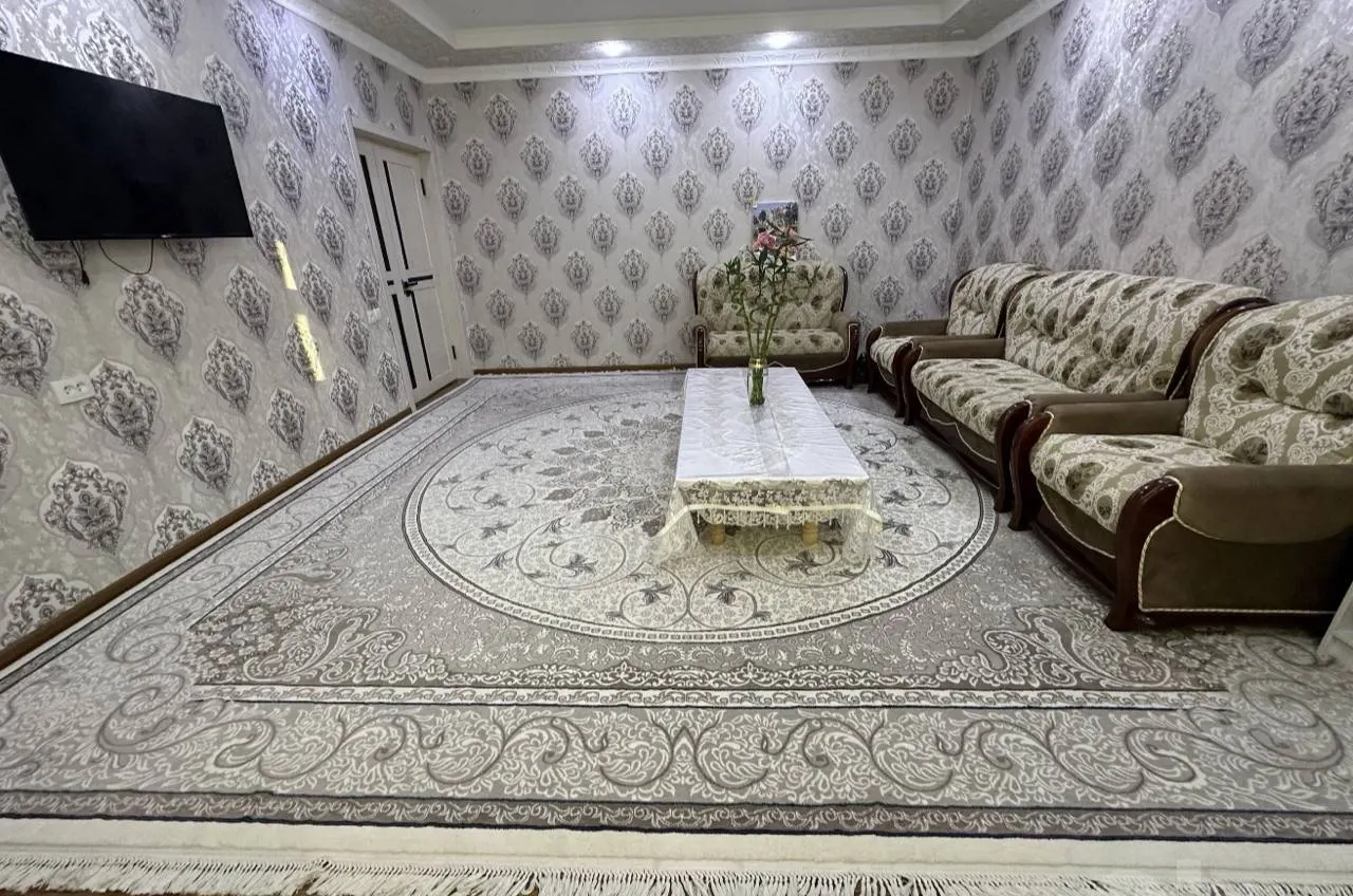 Продаётся 4-комнатная квартира, 86 м², 2/4 этаж — Юнусабадский район