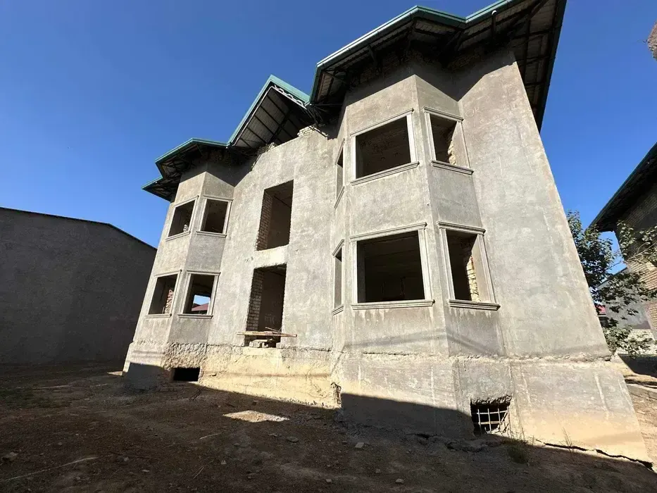 Sotiladi dala hovli, 9 sotix, 900 m² — Qibray tumani