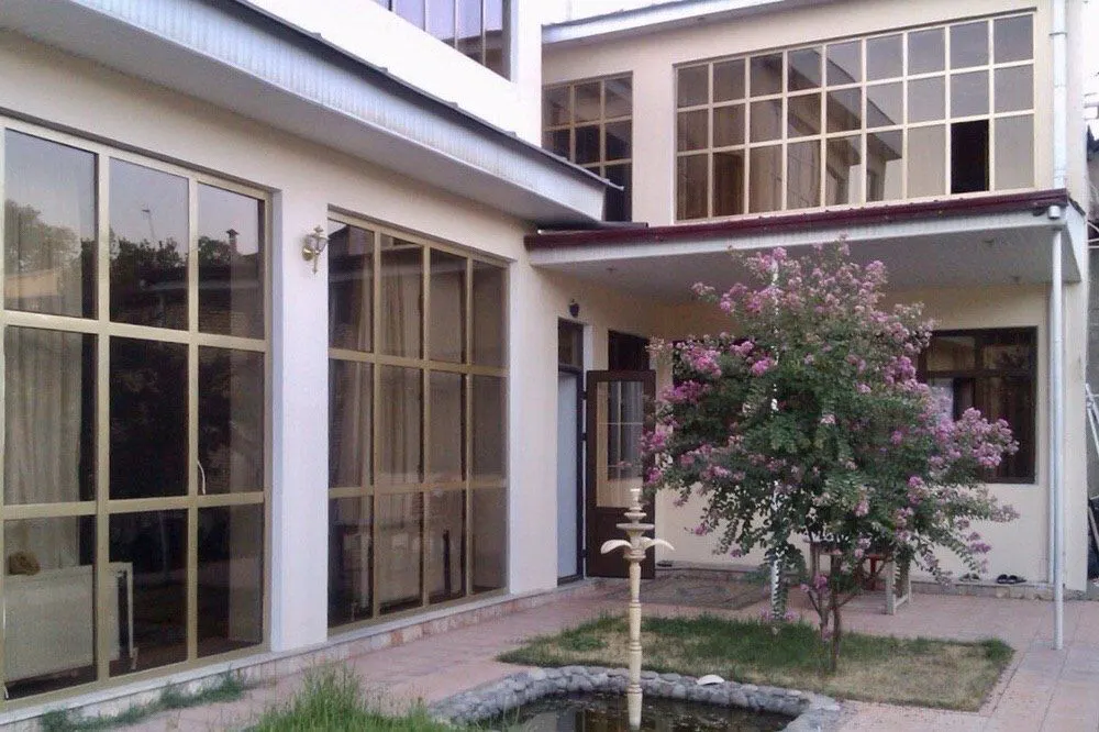 Ижарага берилади 6 хонали ҳовли уй, 255 м², 2 қаватли — Мирзо Улуғбек тумани