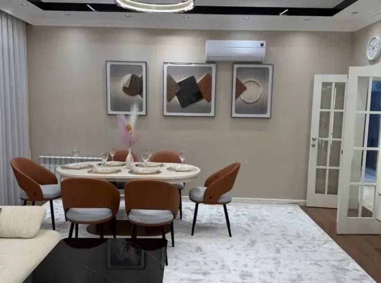 Продаётся 3-комнатная квартира, 106 м², 2/9 этаж — Юнусабадский район