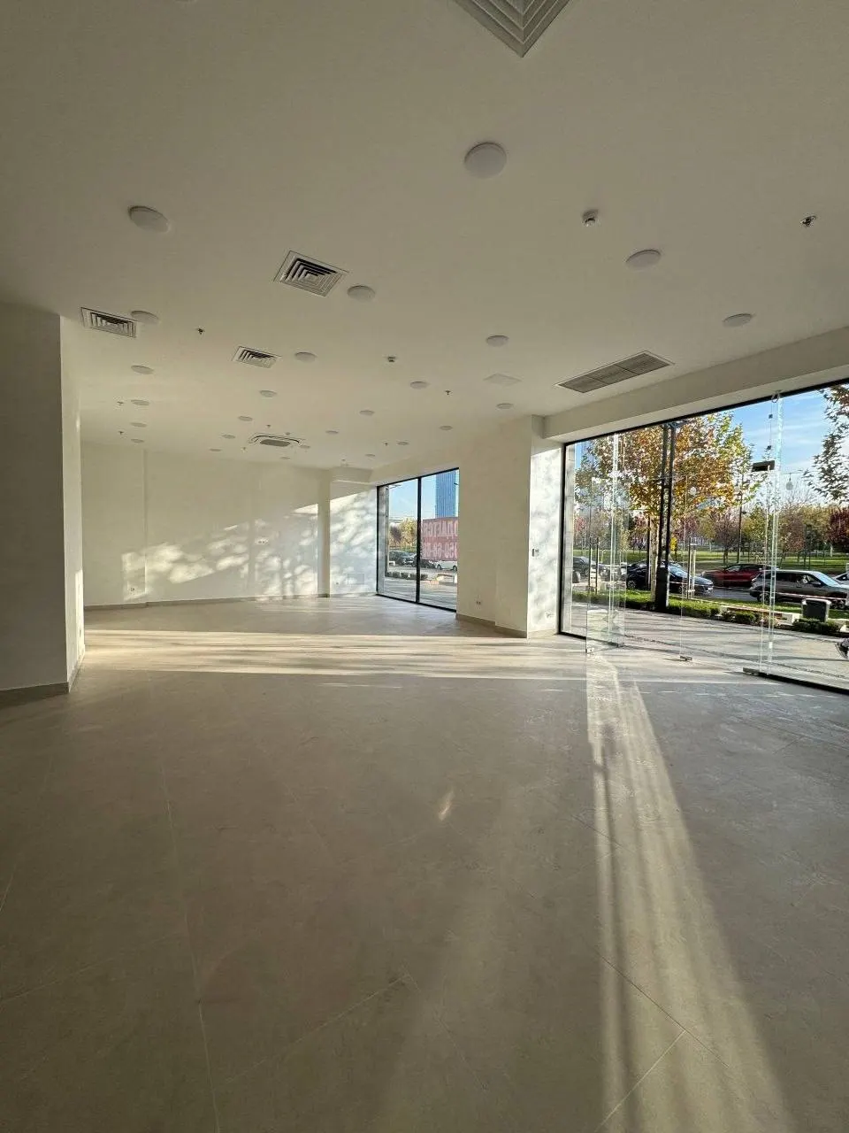 Продаётся коммерческое помещение, 400 м², 1/1 этаж — Шайхантахурский район