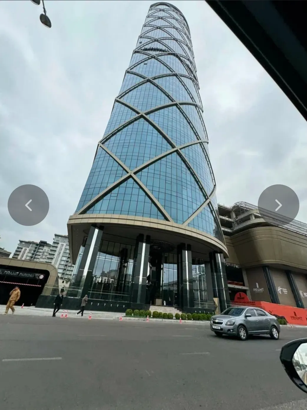 Продаётся 2-комнатная квартира, 63 м², 42/50 этаж — Яккасарайский район
