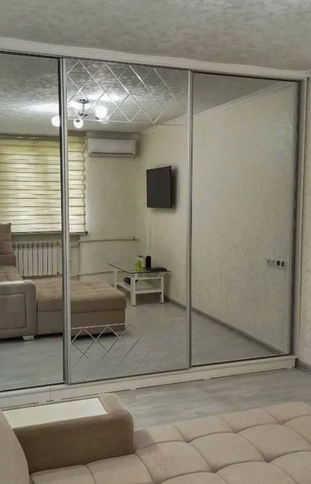 Сдаётся 1-комнатная квартира, 40 м², 1/4 этаж — Яккасарайский район