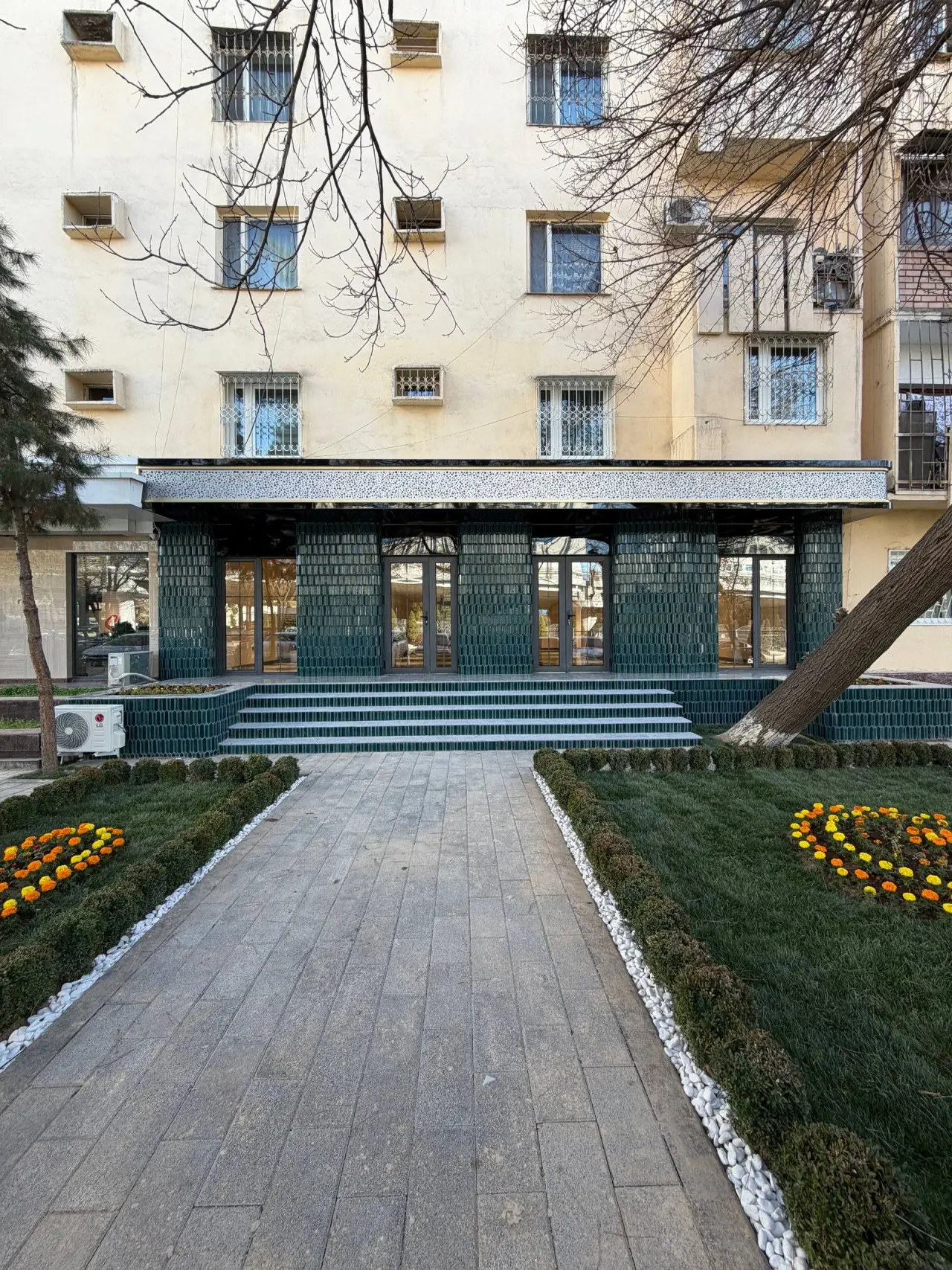 Sotiladi tijorat binosi, 50 m² — Yunusobod tumani