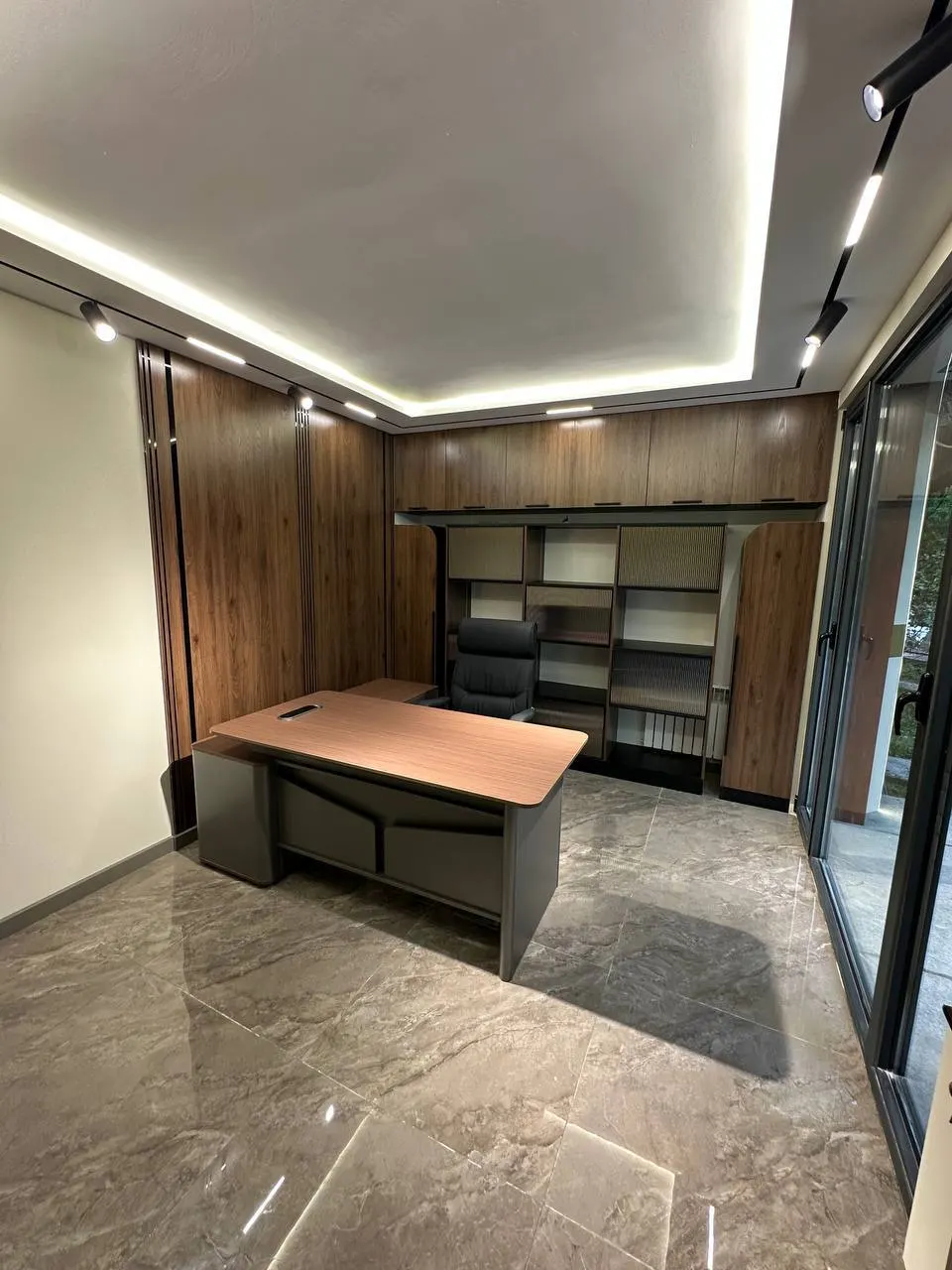 Ижарага берилади тижорат биноси, 80 м² — Миробод тумани