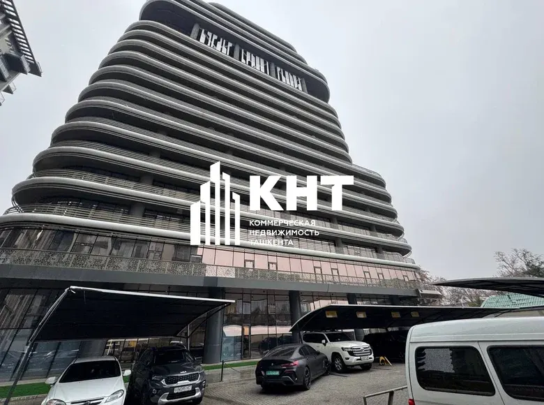 Сотилади тижорат биноси, 200 м², 13/13 қават — Яккасарой тумани