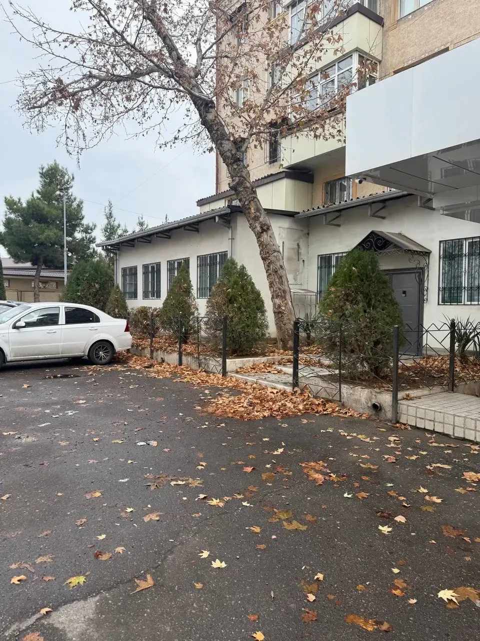 Сдаётся офис, 400 м², 1/5 этаж — Чиланзарский район