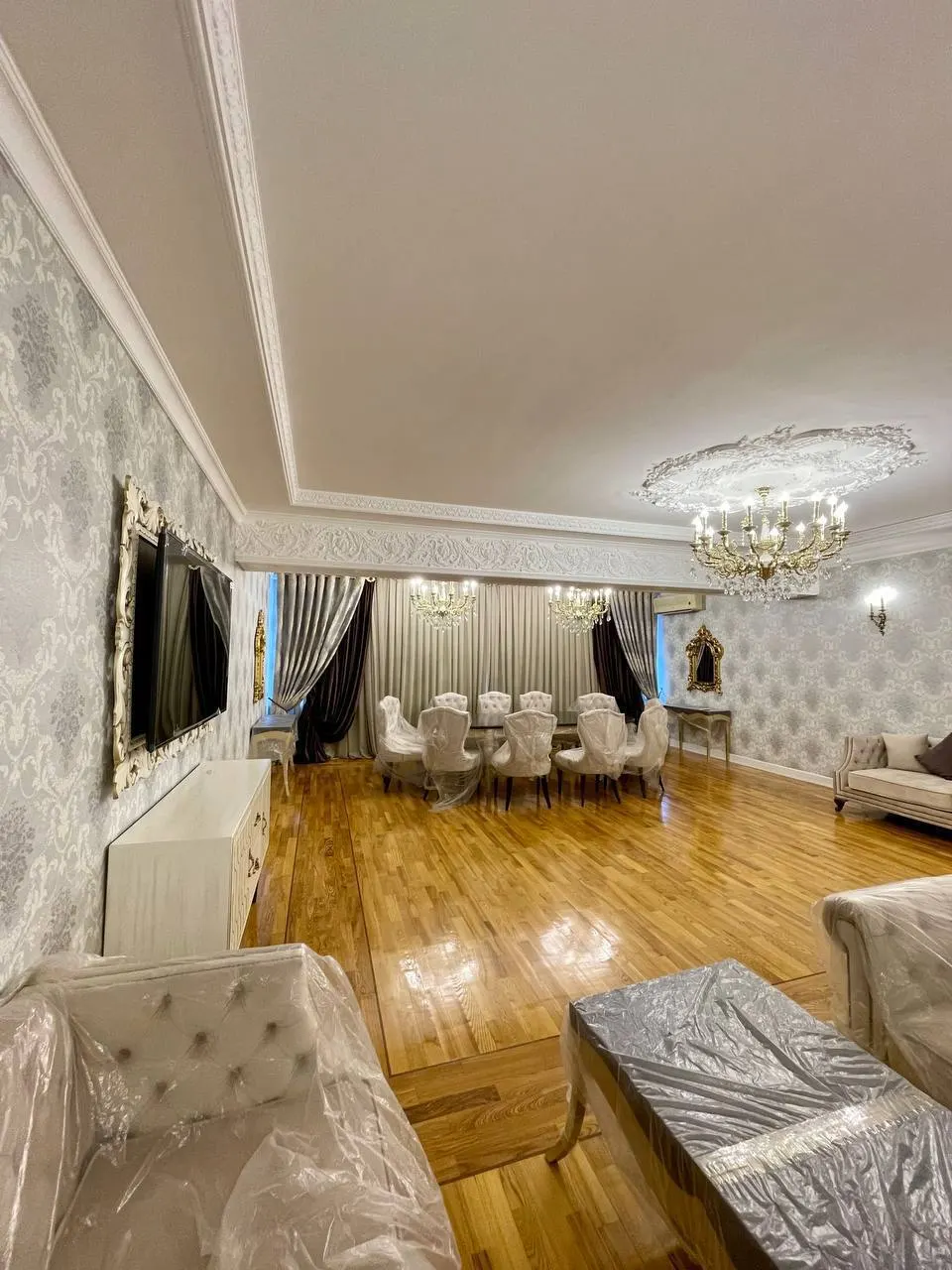 Сотилади 5 хонали квартира, 300 м², 7/8 қават — Миробод тумани