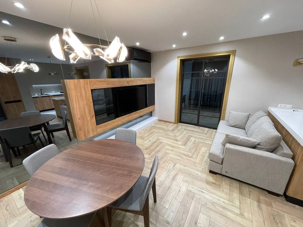 Сдаётся 2-комнатная квартира, 68 м², 2/4 этаж — Мирабадский район