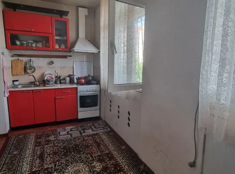 Сотилади 3 хонали ҳовли уй, 0.1 сотих, 72 м², 3/4 қават — Юнусобод тумани
