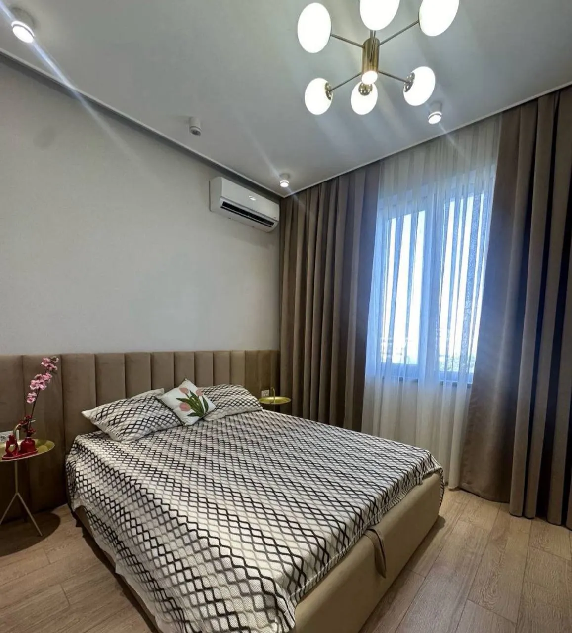 Ijaraga beriladi 2 xonali kvartira, 80 m², 4/8 qavat — Mirobod tumani