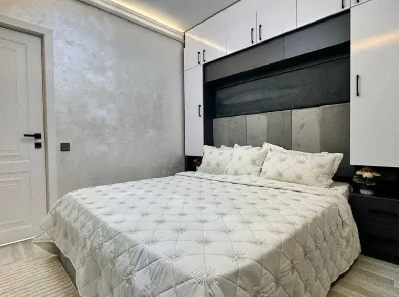 Продаётся 1-комнатная квартира, 28 м², 8/17 этаж — Яккасарайский район