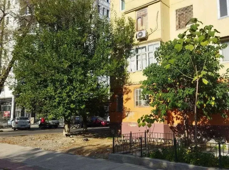 Sotiladi 3 xonali kvartira, 61 m², 1/4 qavat — Yashnobod tumani
