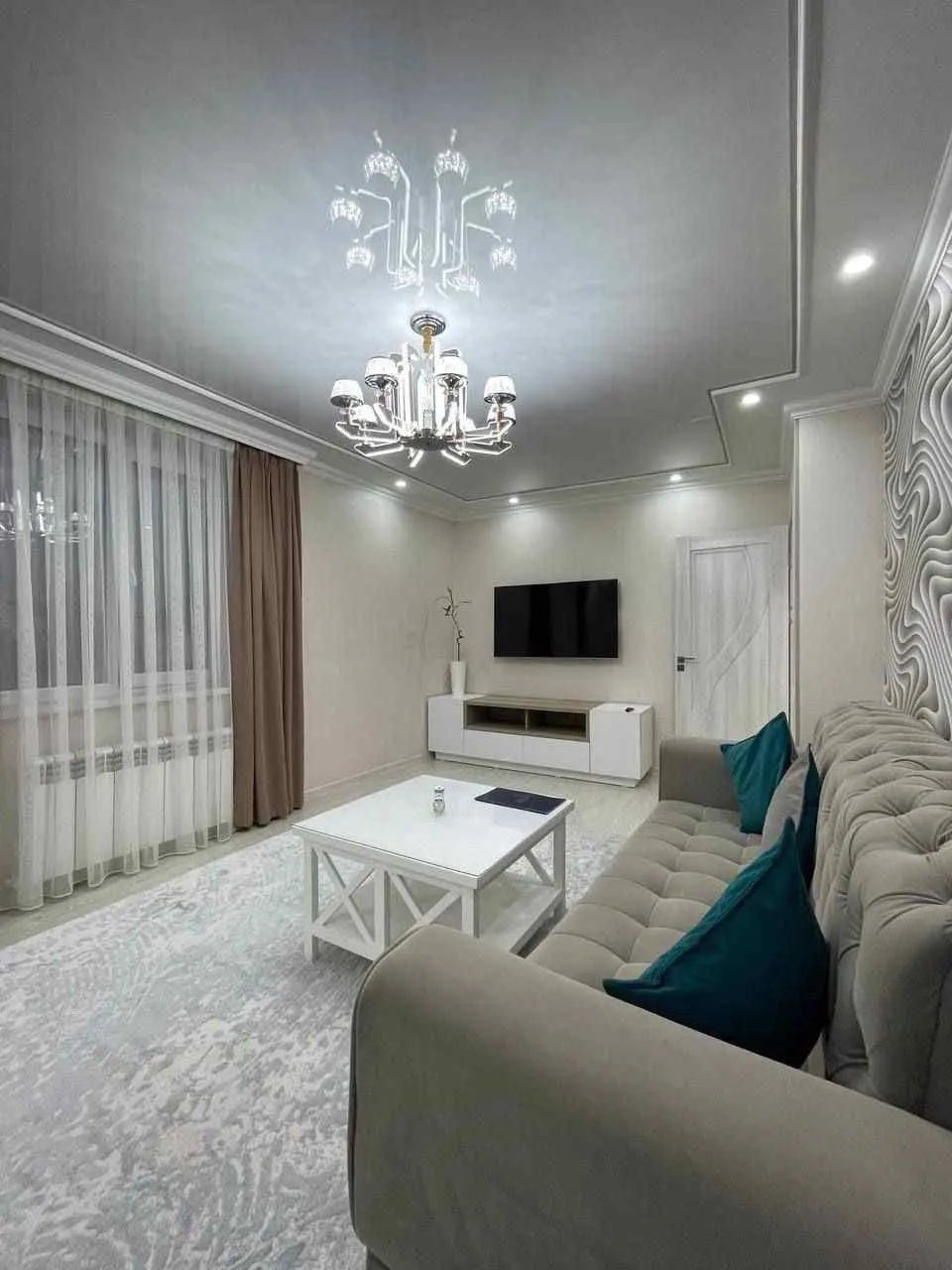 Ижарага берилади 3 хонали квартира, 70 м², 3/3 қават — Янгиҳаёт тумани