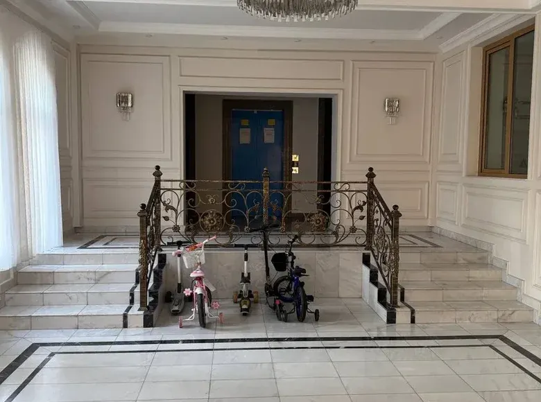 Sotiladi 4 xonali kvartira, 128 m², 2/7 qavat — Mirzo Ulugʻbek tumani