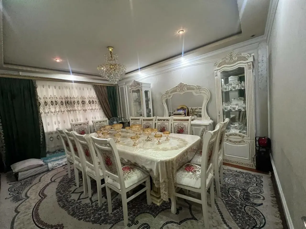 Sotiladi 4 xonali kvartira, 110 m², 2/9 qavat — Shayxontohur tumani