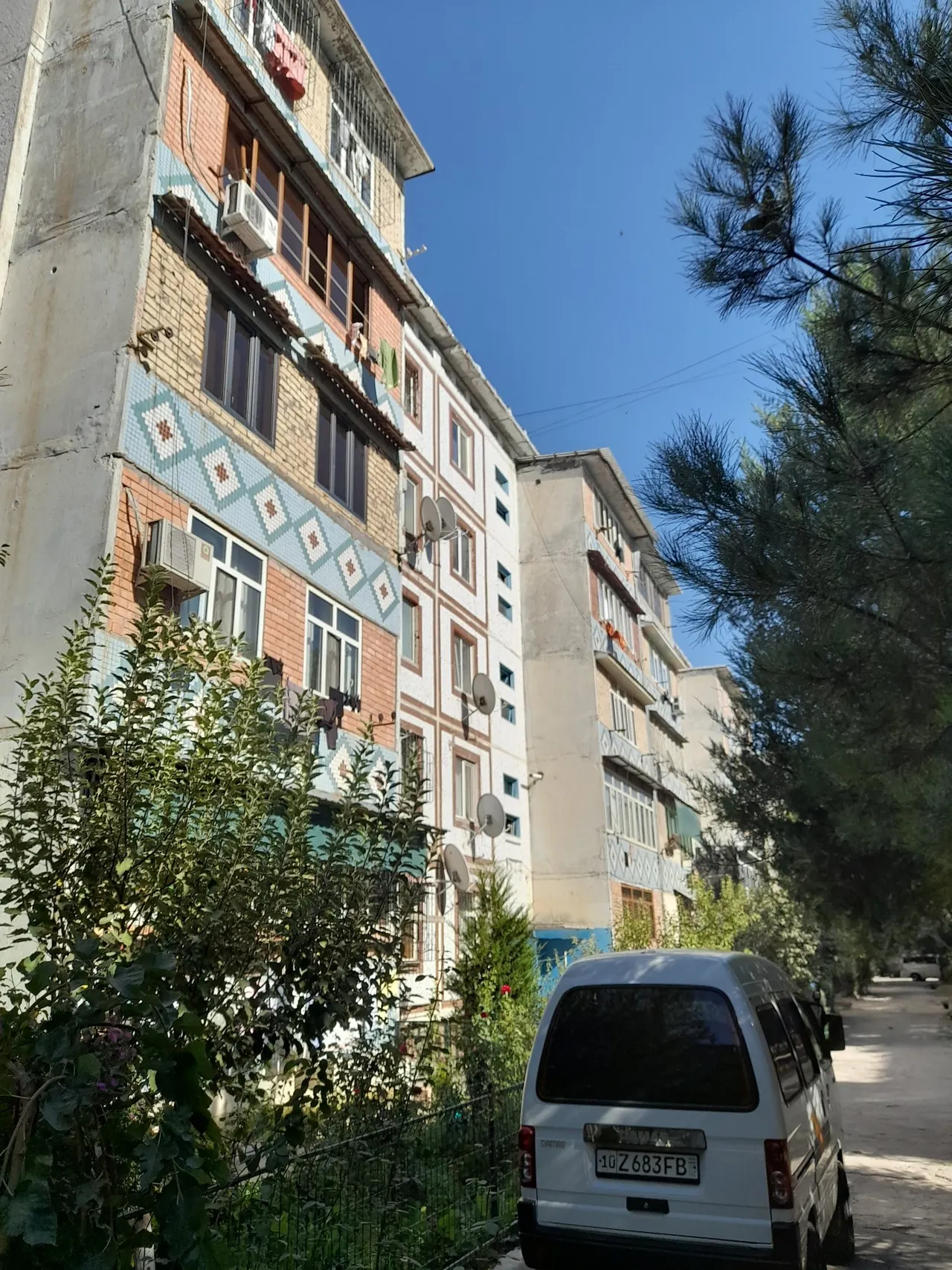 Сотилади 2 хонали квартира, 60 м², 5/5 қават — Чирчиқ шаҳри