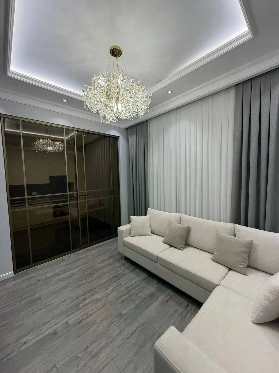 Сотилади 3 хонали квартира, 79 м², 4/10 қават — Мирзо Улуғбек тумани
