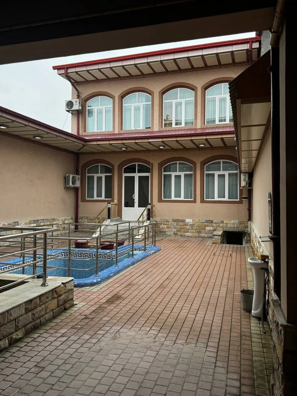 Сдаётся 6-комнатный дом, 3 сот., 2 этажа — Шайхантахурский район