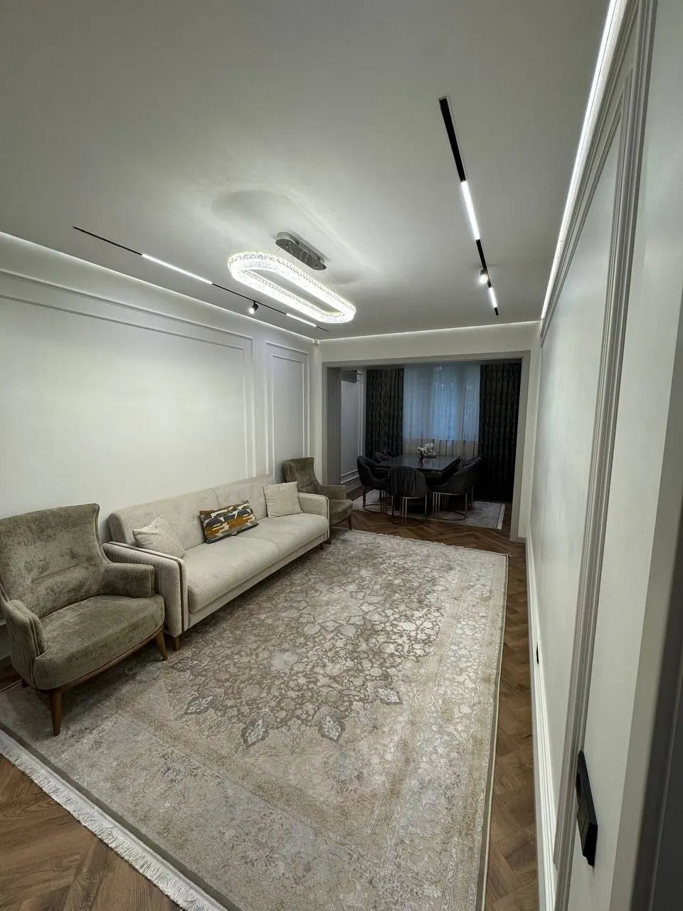 Продаётся 4-комнатная квартира, 100 м², 2/4 этаж — Юнусабадский район