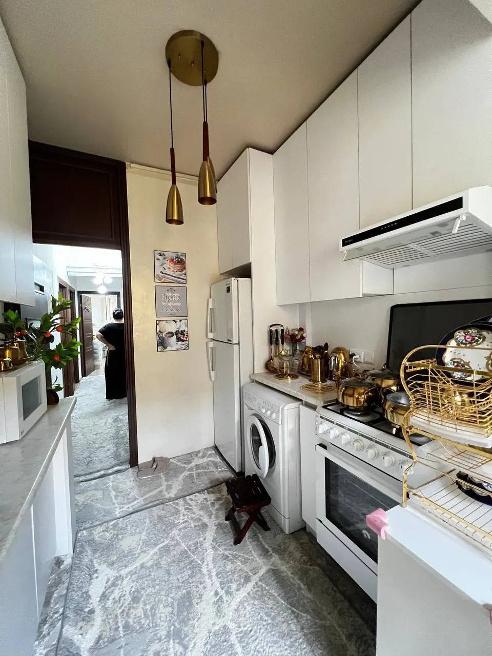 Сотилади 3 хонали квартира, 75 м², 2/4 қават — Мирзо Улуғбек тумани