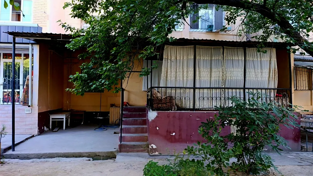 Сотилади 4 хонали квартира, 95 м², 1/9 қават — Юнусобод тумани