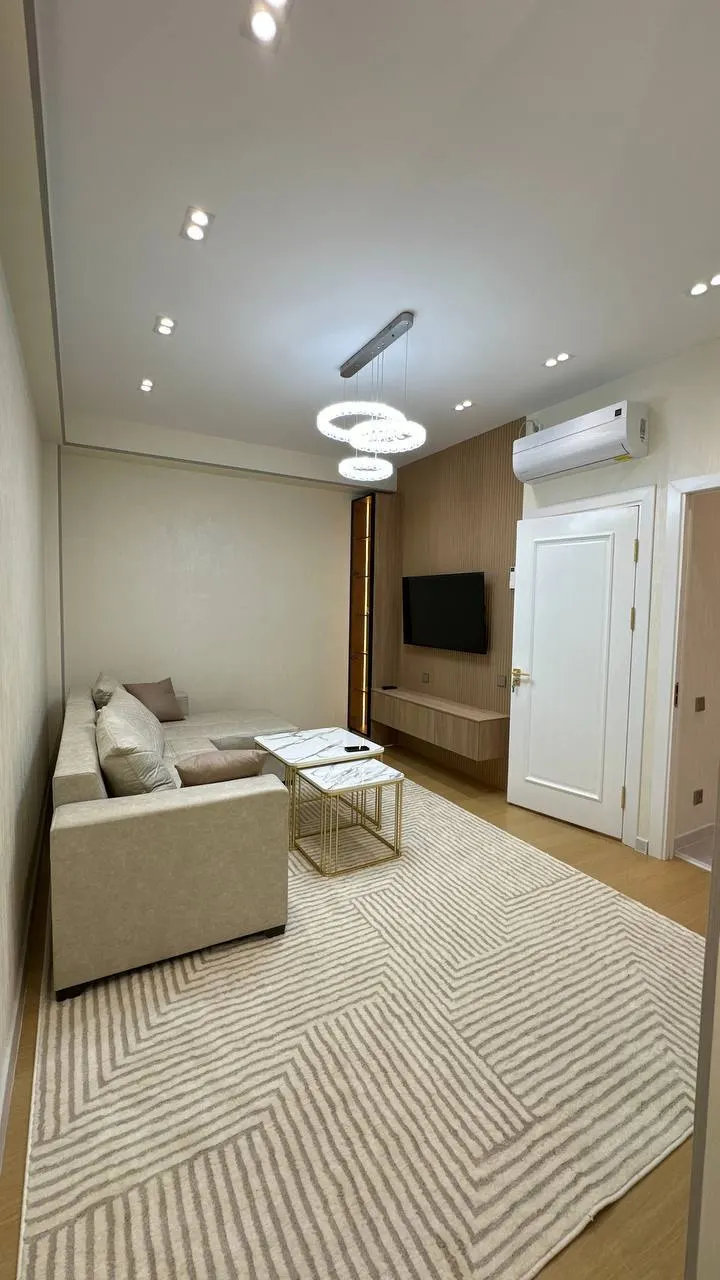 Продаётся 1-комнатная квартира, 39 м², 13/16 этаж — Юнусабадский район