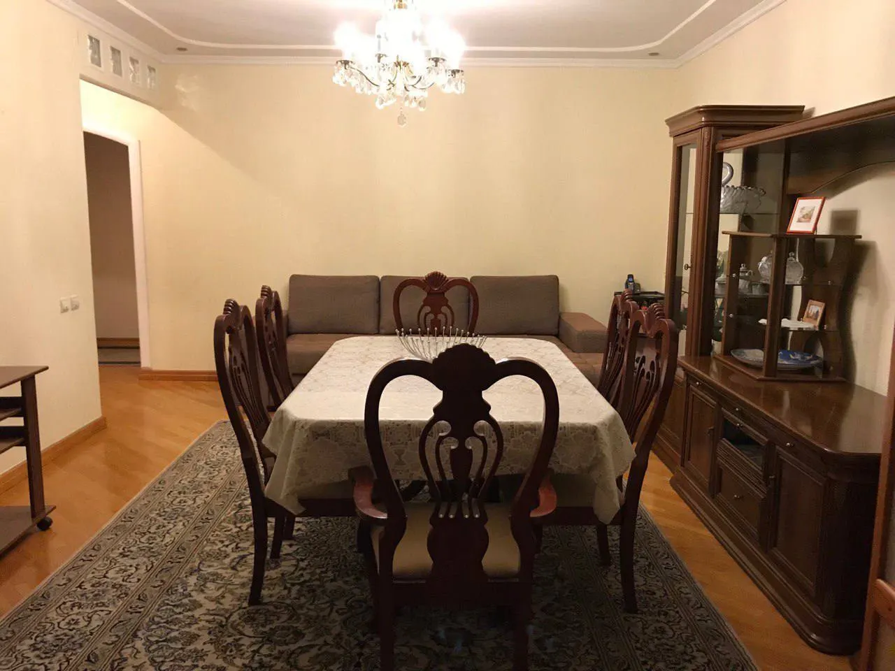 Сдаётся 3-комнатная квартира, 80 м², 2/4 этаж — Мирабадский район