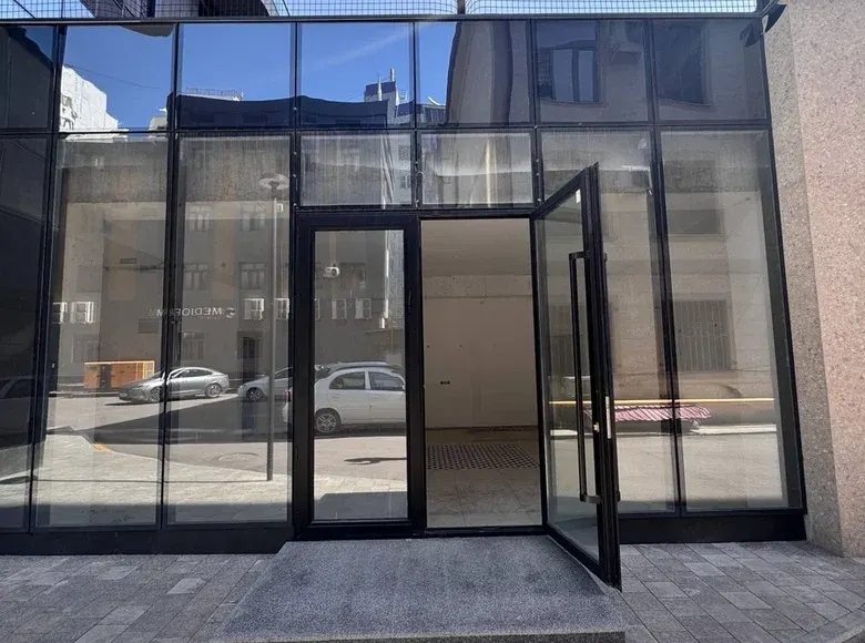 Сдаётся коммерческое помещение, 58 м², 1/14 этаж — Мирабадский район