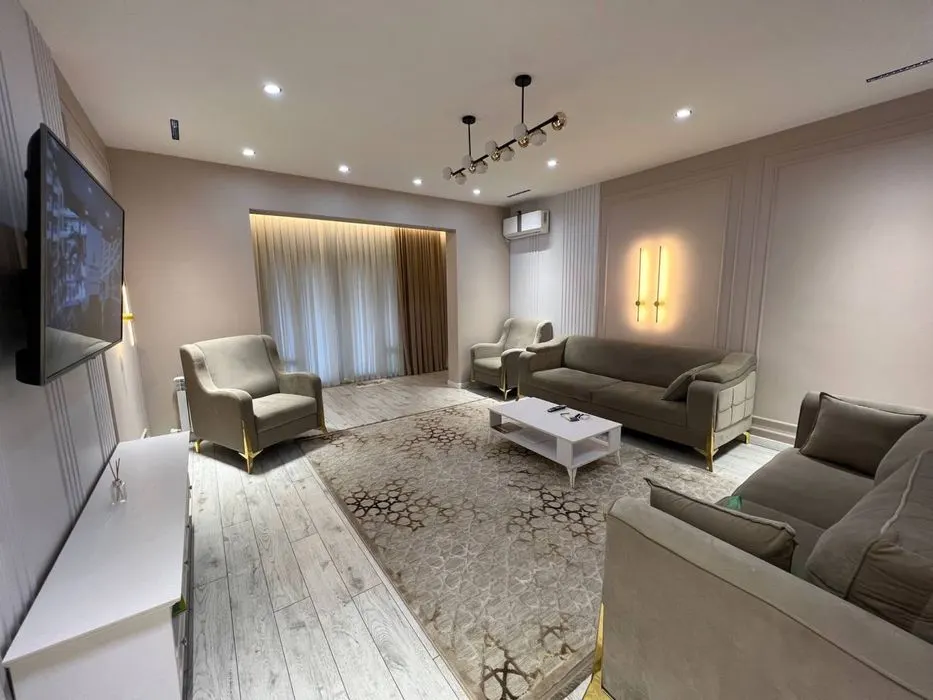 Сдаётся 2-комнатная квартира, 67 м², 6/8 этаж — Мирабадский район