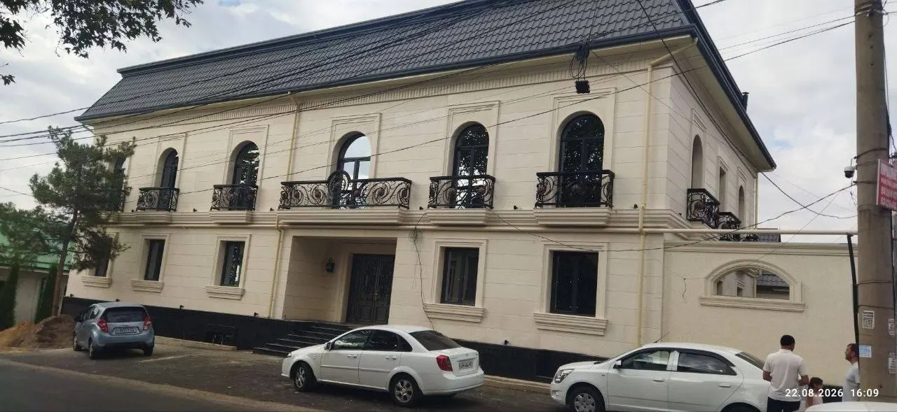 Сотилади тижорат биноси, 1700 м², 4.5 сотих — Мирзо Улуғбек тумани