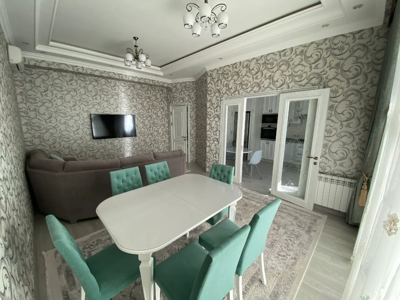 Сдаётся 4-комнатная квартира, 120 м², 3/8 этаж — Юнусабадский район