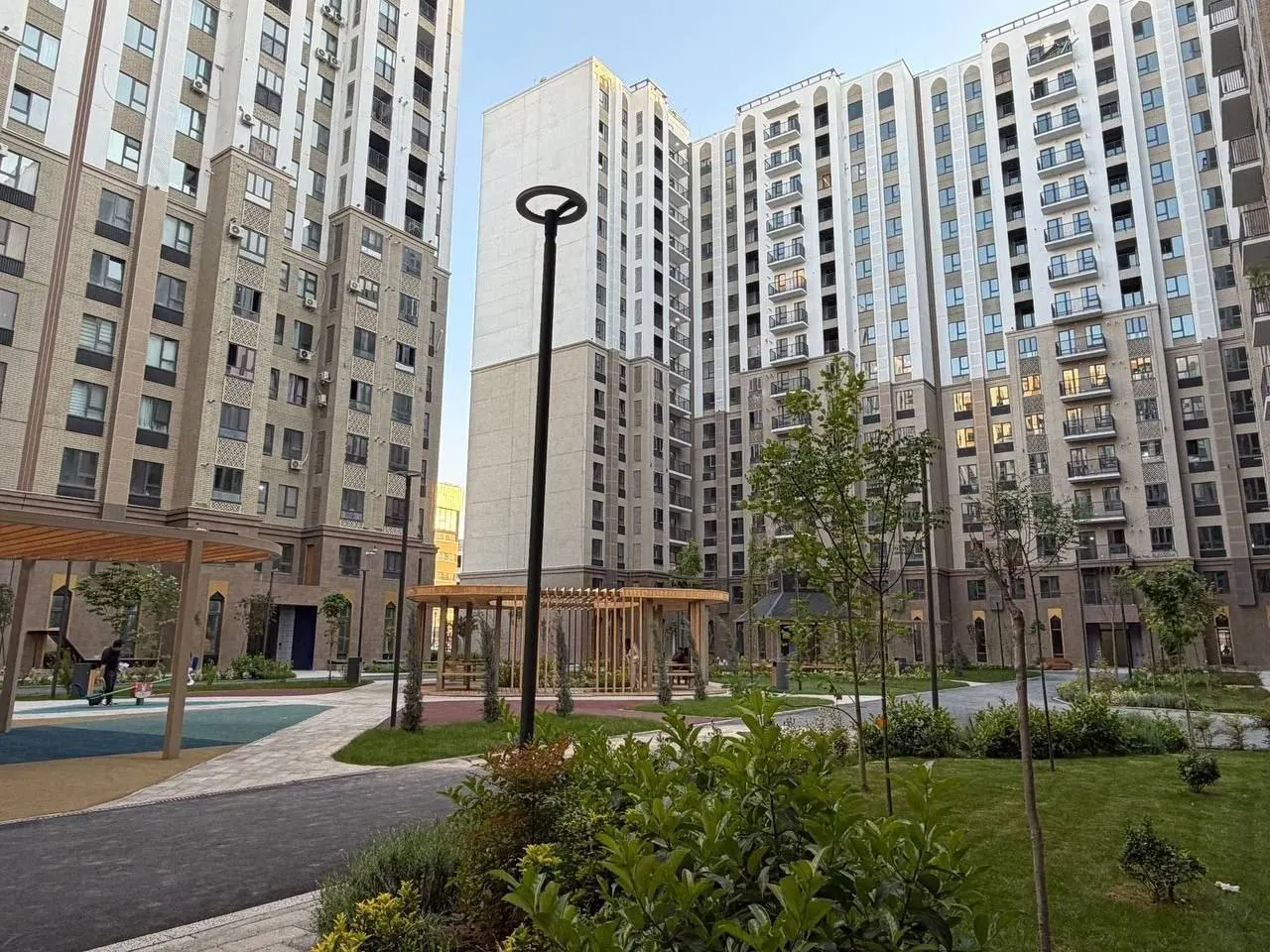 Продаётся 3-комнатная квартира, 78 м², 2/16 этаж — Мирабадский район