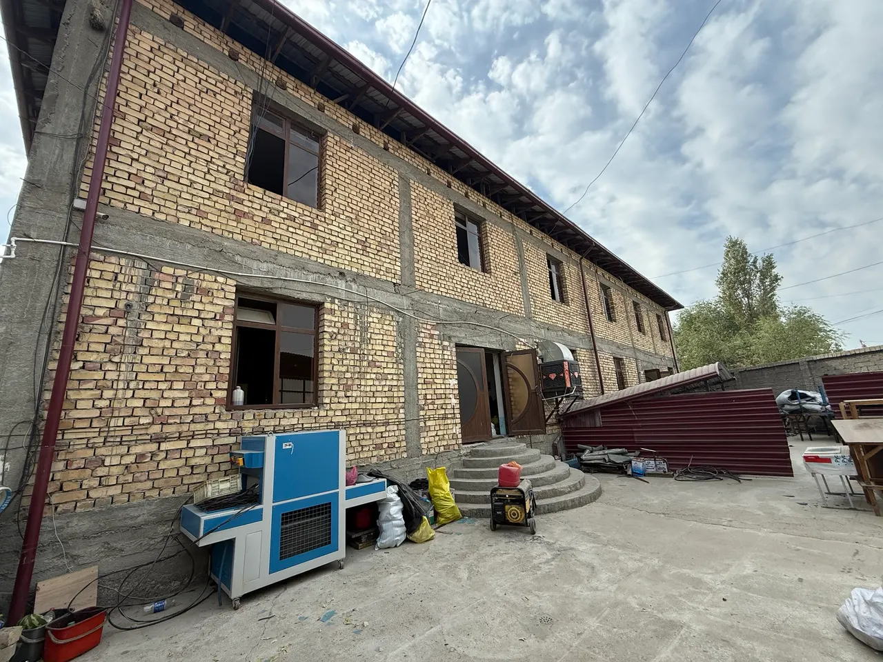 Ижарага берилади тижорат биноси, 7 м² — Зангиота тумани