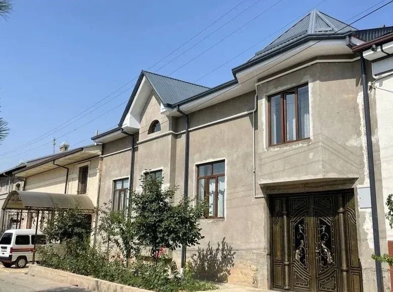 Sotiladi 7 xonali hovli uy, 5 sotix, 350 m² — Mirzo Ulugʻbek tumani