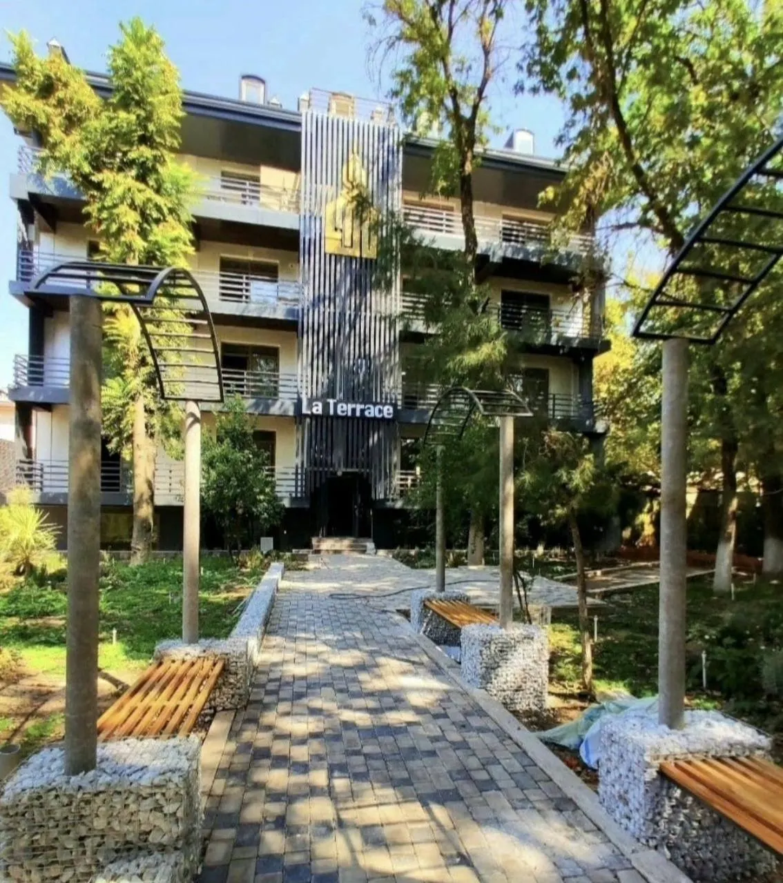 Продаётся 2-комнатная квартира, 43 м², 3/4 этаж — Яшнабадский район