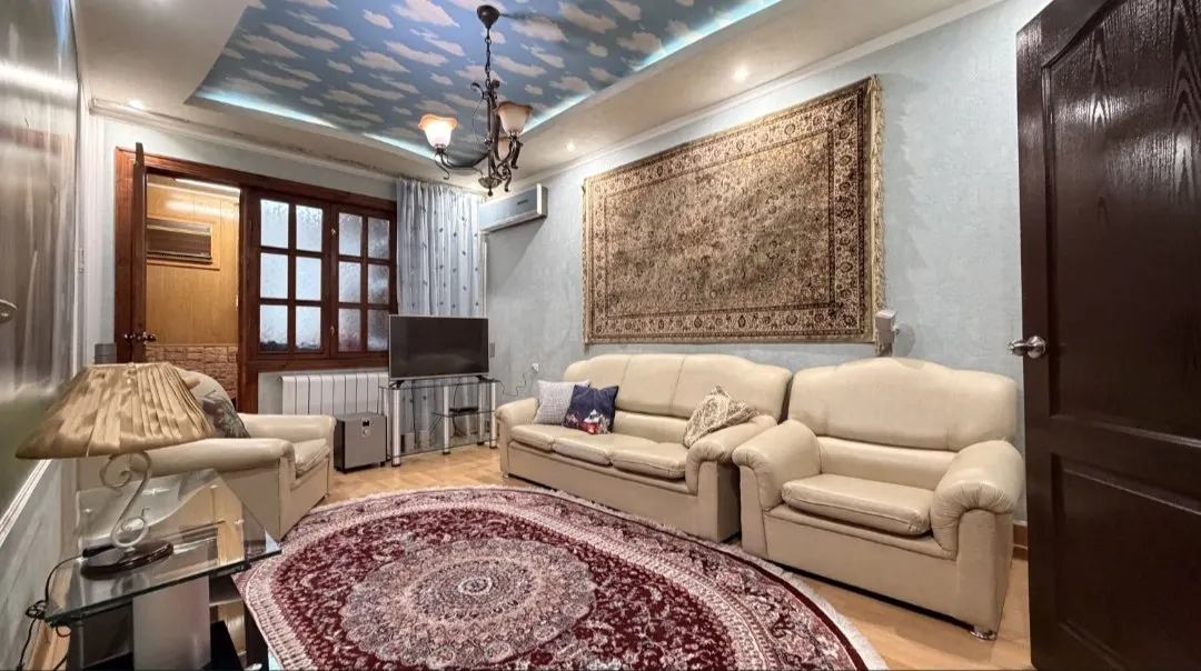 Продаётся 4-комнатная квартира, 100 м², 2/4 этаж — Чиланзарский район