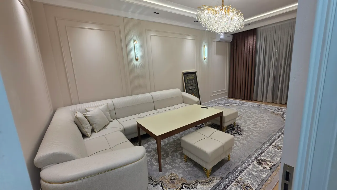 Sotiladi 2 xonali kvartira, 70 m², 5/10 qavat — Olmazor tumani
