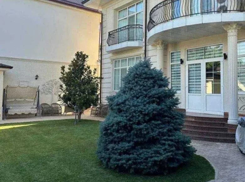 Сотилади 18 хонали ҳовли уй, 8.2 сотих, 1260 м² — Юнусобод тумани