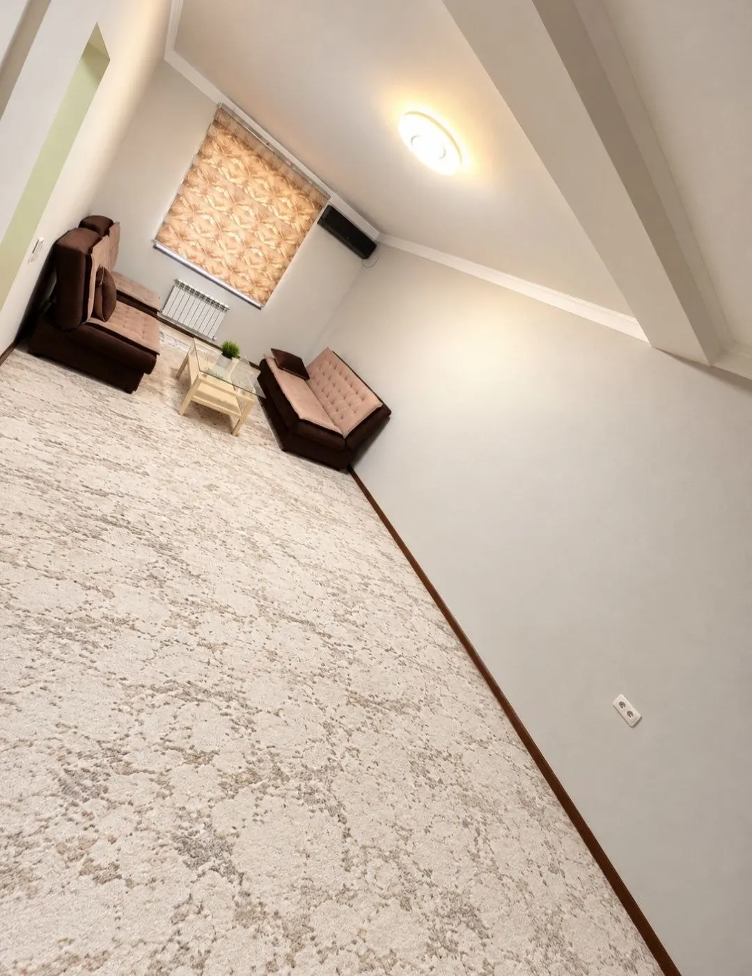 Сдаётся 2-комнатная квартира, 55 м², 1/9 этаж — Яшнабадский район